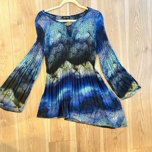Melissa Paige Blue and Black Tunic Top